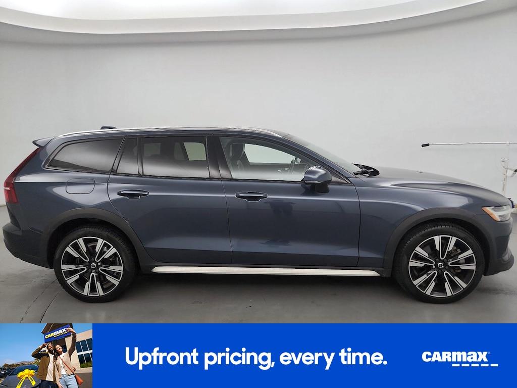 used 2023 Volvo V60 Cross Country car, priced at $44,998