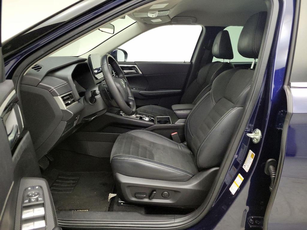 used 2023 Mitsubishi Outlander car, priced at $24,998