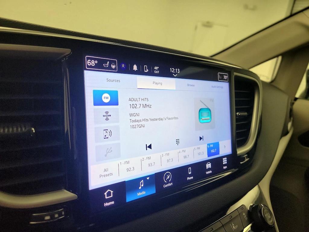 used 2024 Chrysler Pacifica car, priced at $27,998