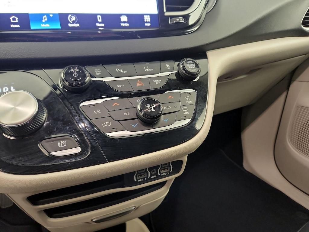 used 2024 Chrysler Pacifica car, priced at $26,998