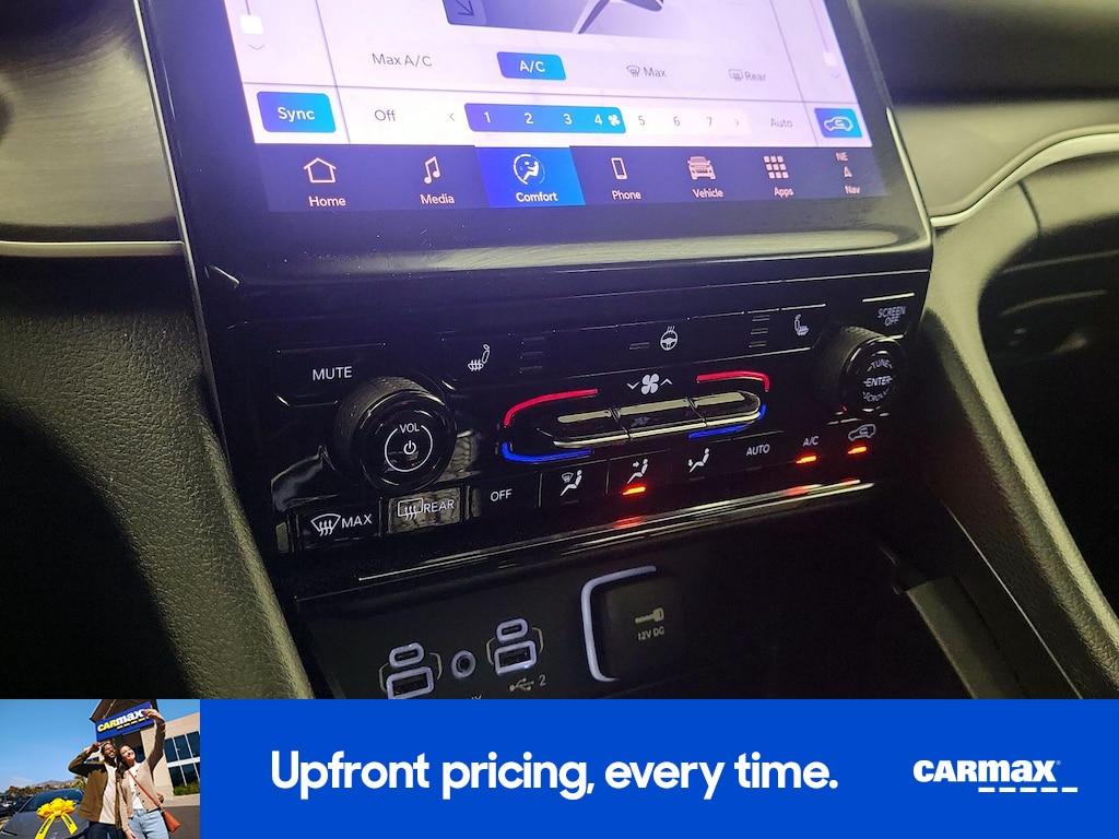 used 2025 Jeep Grand Cherokee car, priced at $43,998