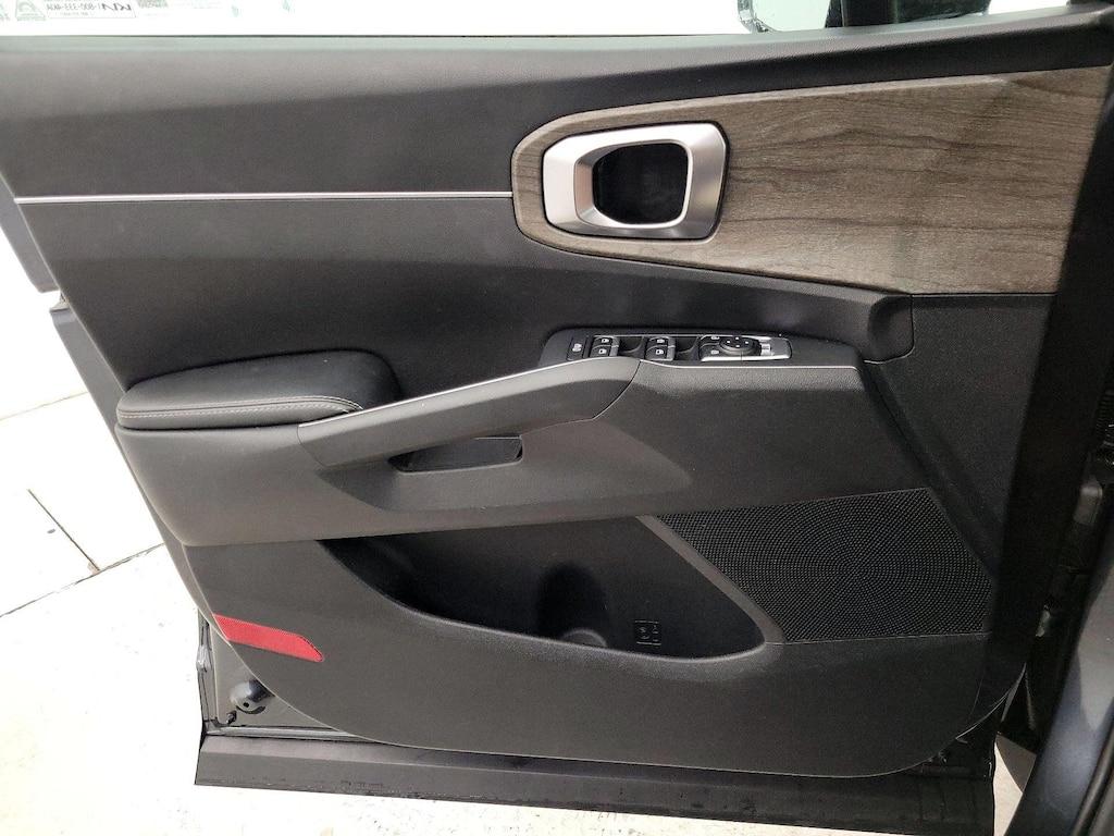 used 2022 Kia Sorento car, priced at $28,998