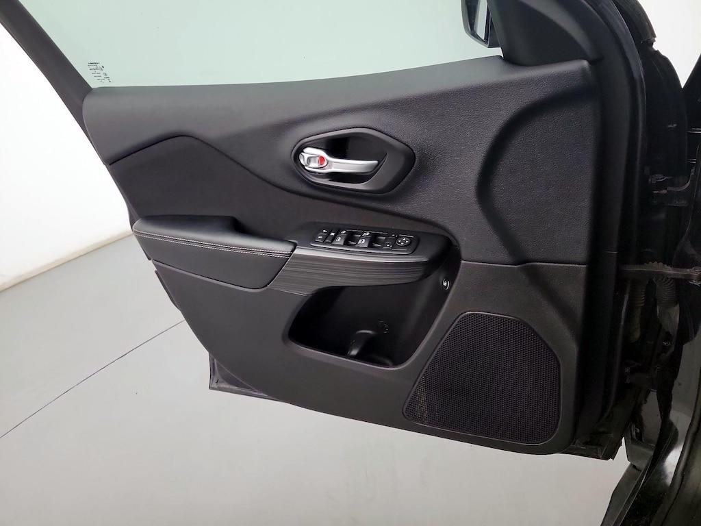 used 2015 Jeep Cherokee car, priced at $14,599