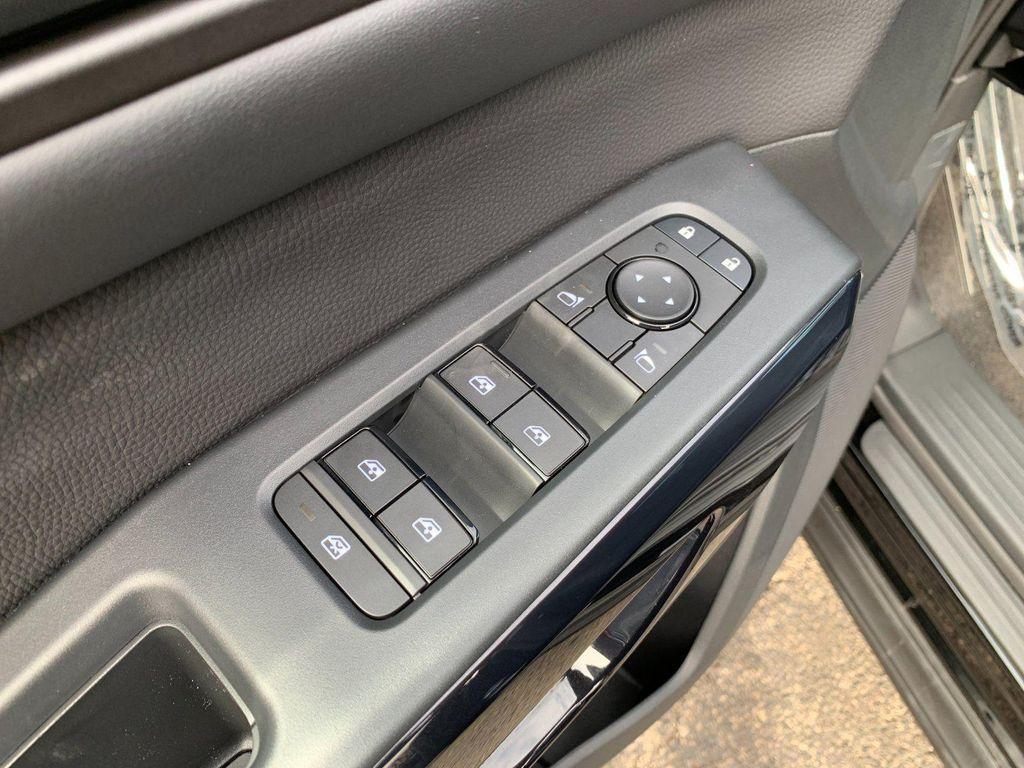 new 2026 Nissan Pathfinder car, priced at $39,055