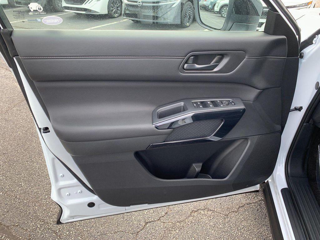 new 2026 Nissan Pathfinder car, priced at $45,390