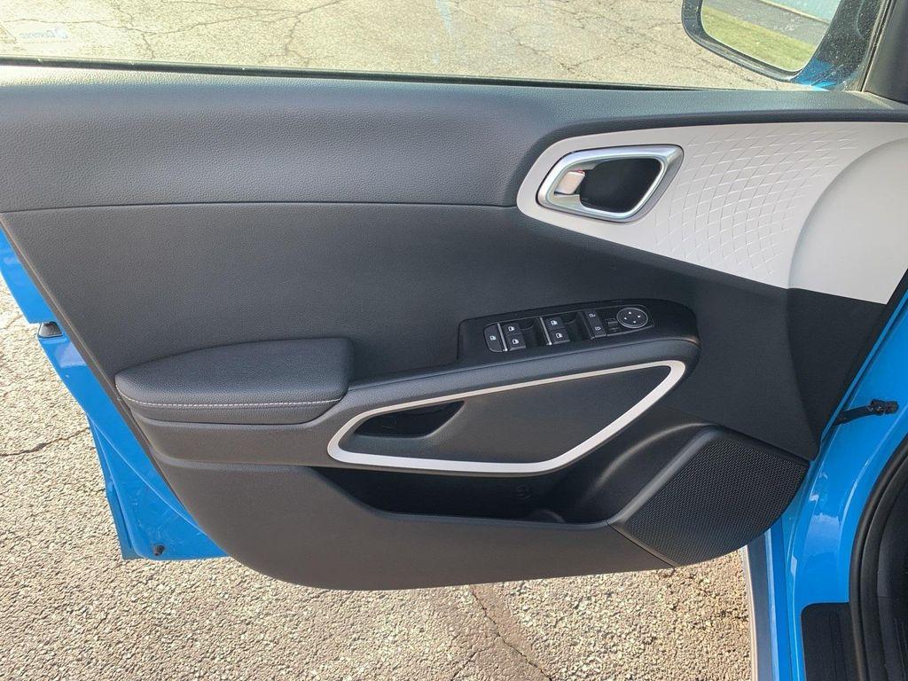 used 2023 Kia Soul car, priced at $18,290