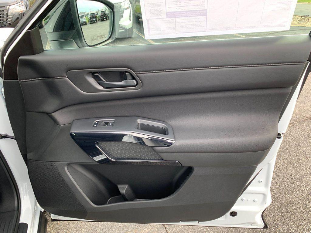 new 2026 Nissan Pathfinder car, priced at $45,390