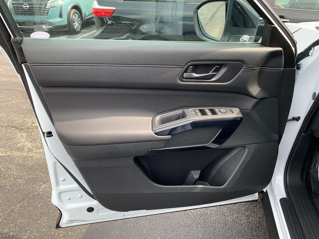 new 2026 Nissan Pathfinder car, priced at $45,390