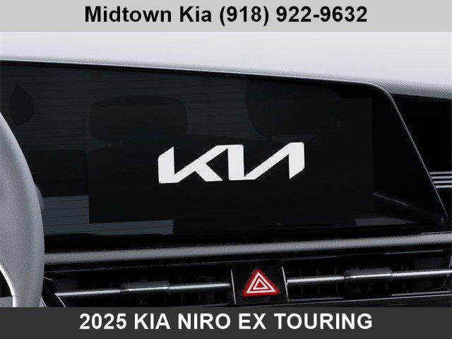 new 2025 Kia Niro car, priced at $30,352