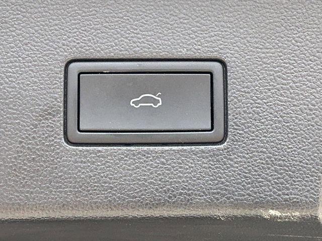 used 2025 Volkswagen Atlas car, priced at $33,961