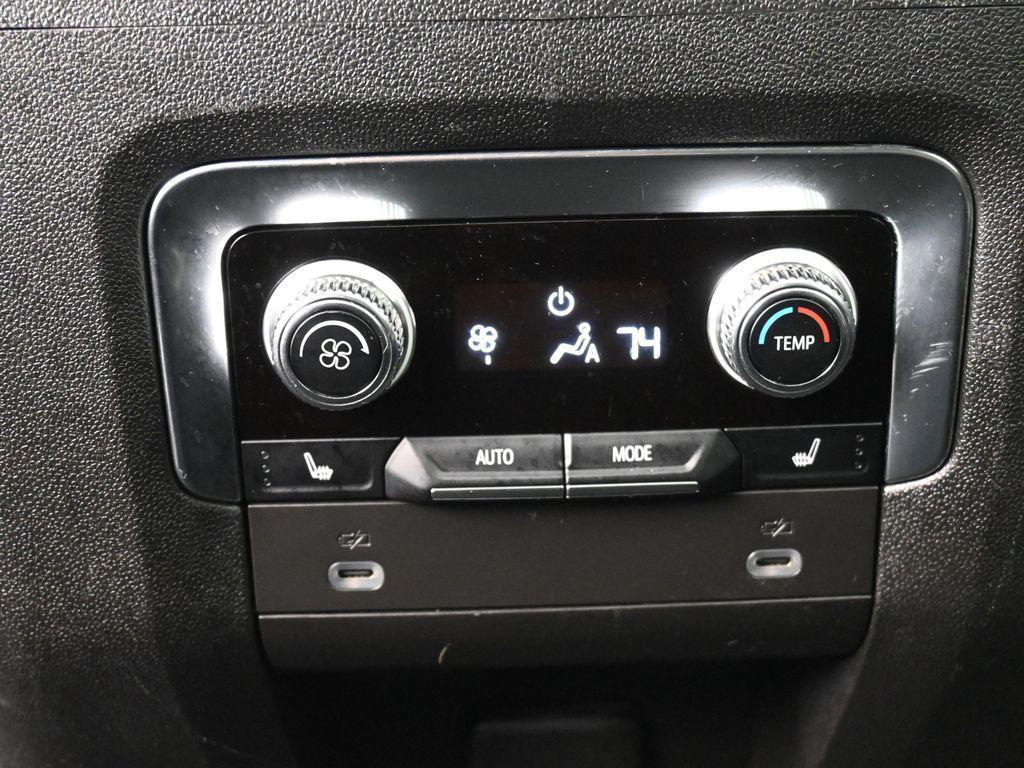 used 2023 GMC Yukon XL car, priced at $57,679