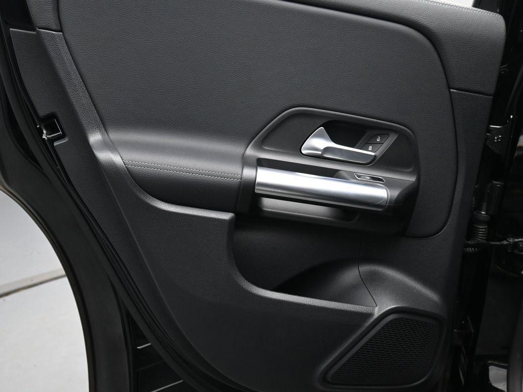 used 2022 Mercedes-Benz GLA 250 car, priced at $25,899