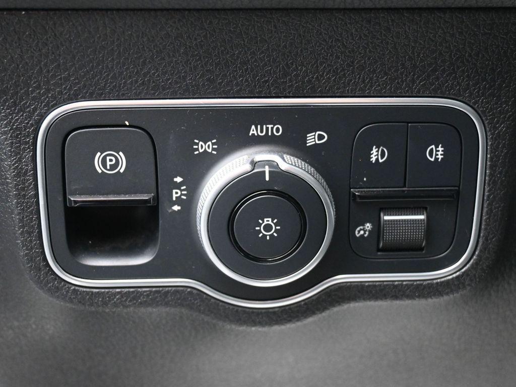 used 2022 Mercedes-Benz GLB 250 car, priced at $26,689