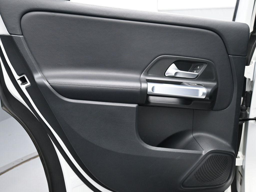 used 2022 Mercedes-Benz GLB 250 car, priced at $26,959