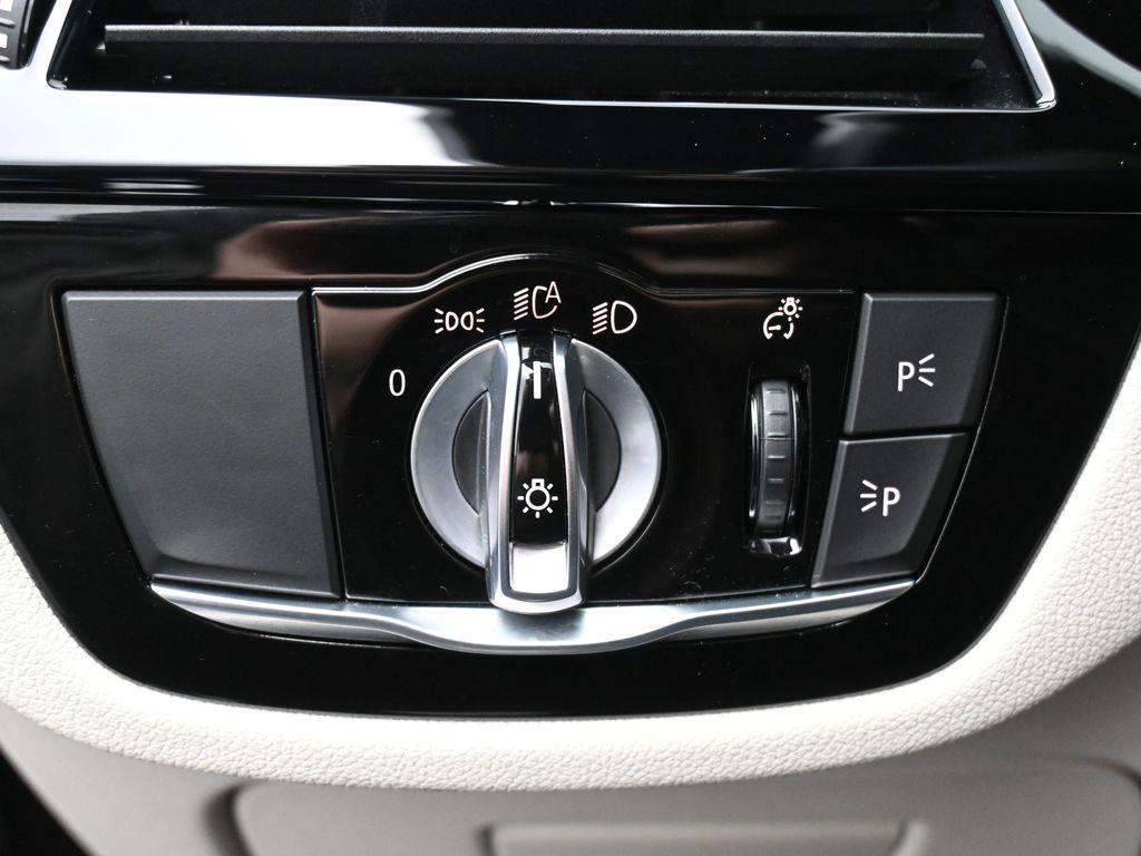 used 2023 BMW M550 car, priced at $50,369