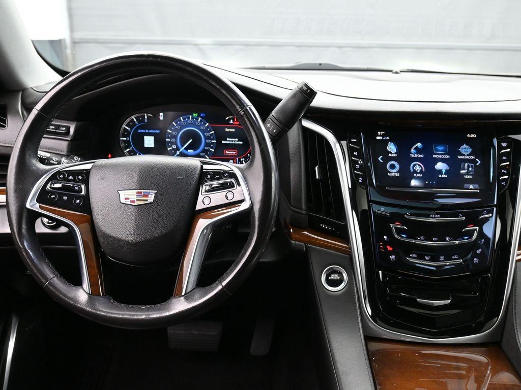 used 2020 Cadillac Escalade ESV car, priced at $37,169
