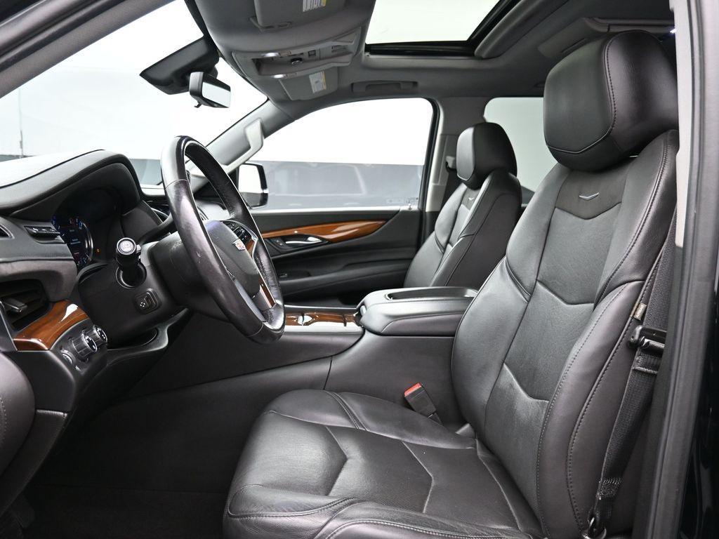 used 2020 Cadillac Escalade ESV car, priced at $37,169