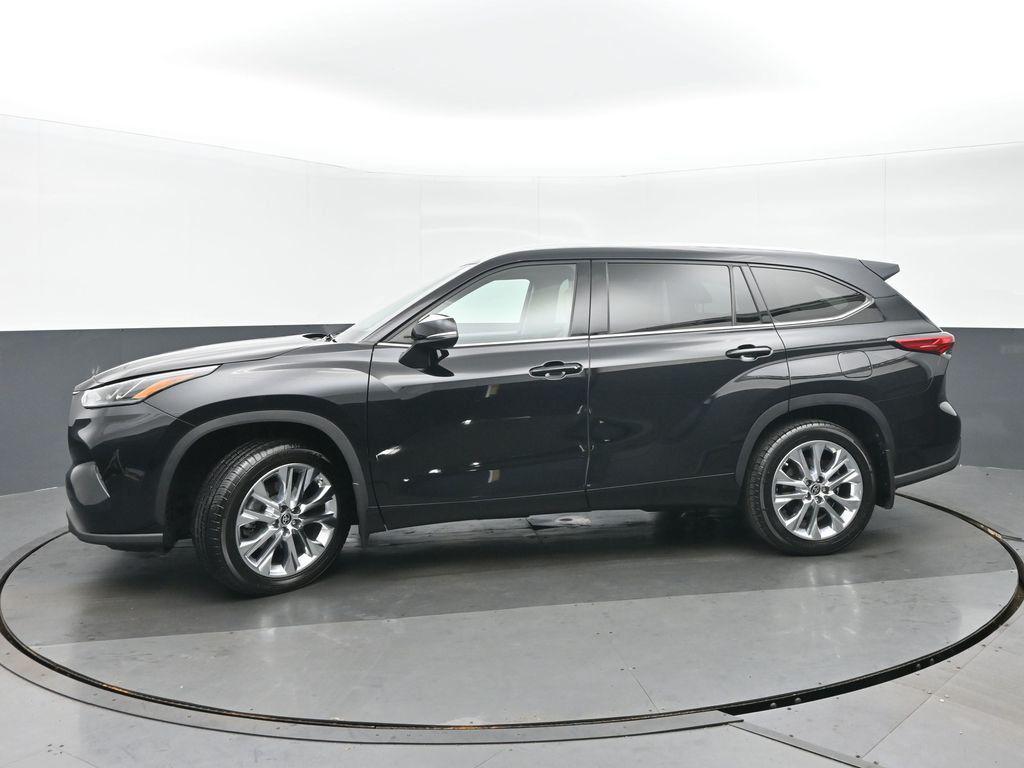 used 2022 Toyota Highlander car, priced at $32,971