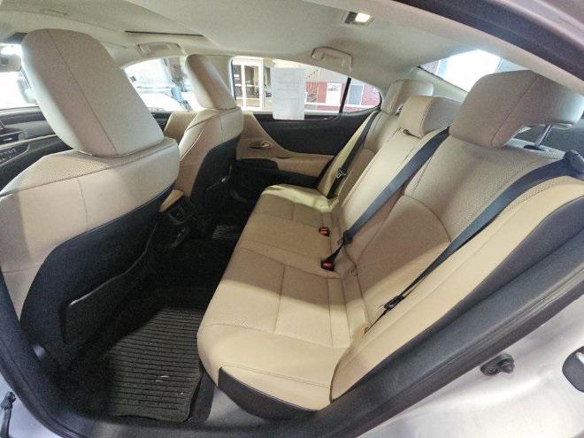 used 2021 Lexus ES 250 car, priced at $28,049