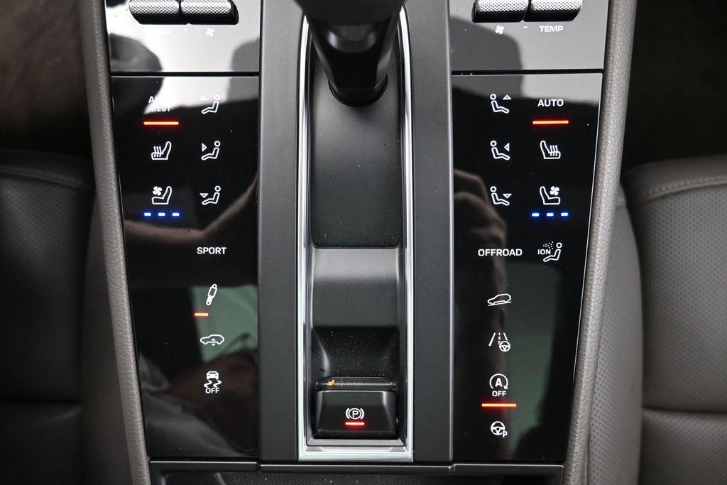used 2022 Porsche Macan car, priced at $35,991
