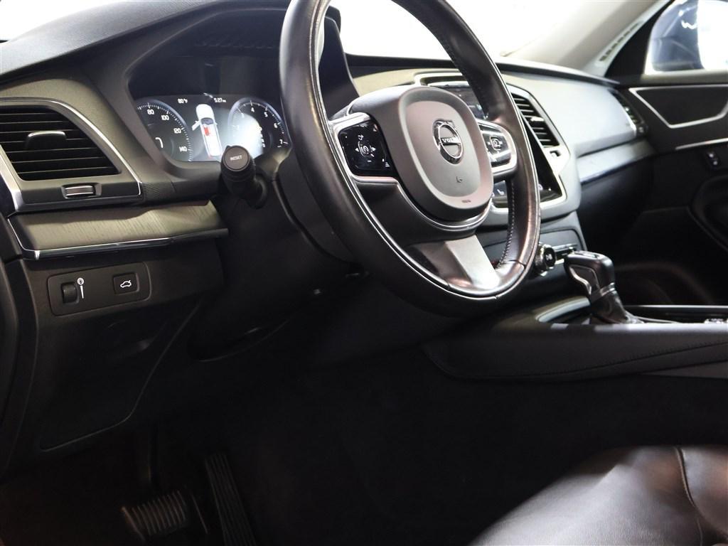 used 2020 Volvo XC90 car, priced at $20,985