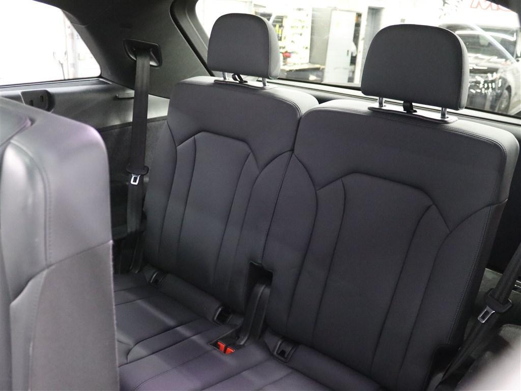 used 2020 Audi Q7 car, priced at $23,785