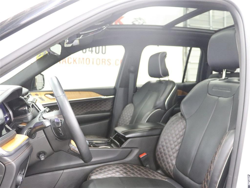 used 2022 Jeep Grand Cherokee car, priced at $28,885