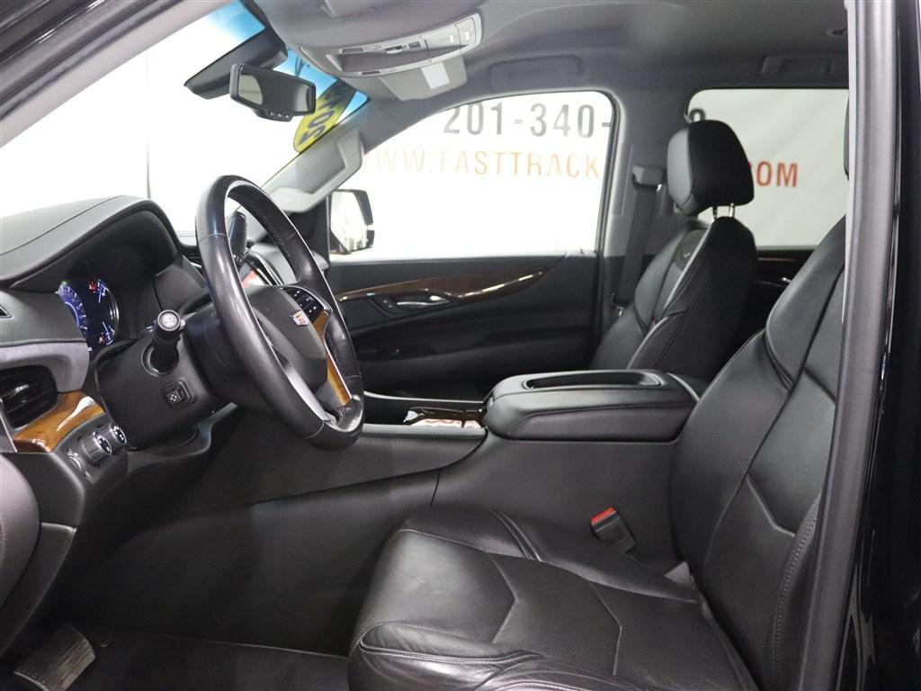 used 2019 Cadillac Escalade ESV car, priced at $25,985