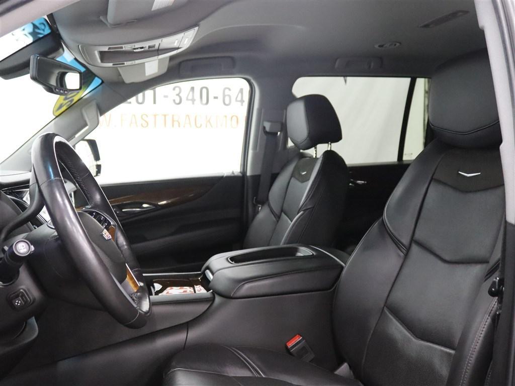 used 2019 Cadillac Escalade ESV car, priced at $25,985