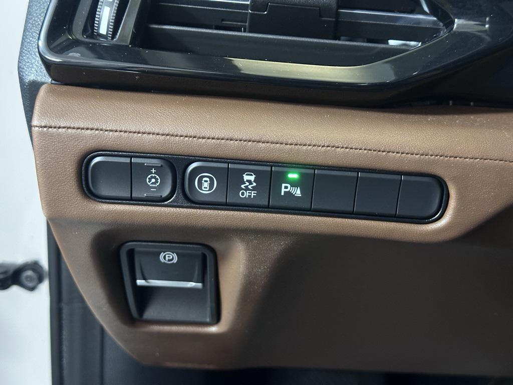 used 2023 Acura MDX car, priced at $40,888