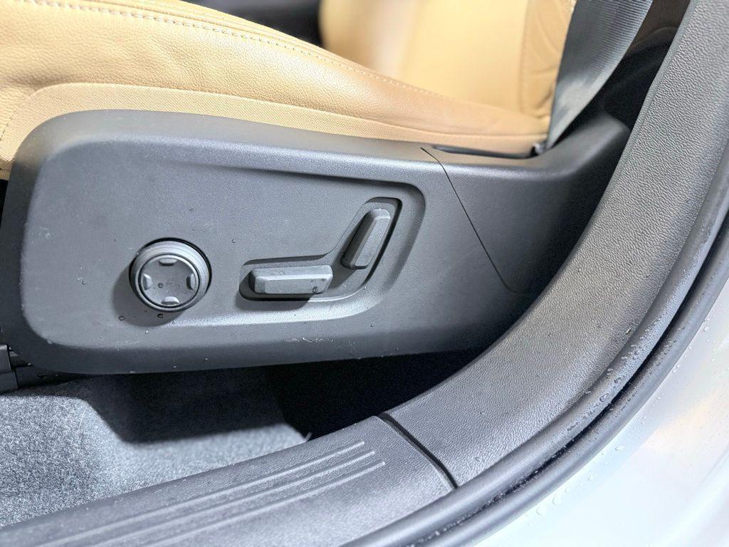 used 2022 Volvo XC40 car, priced at $26,955