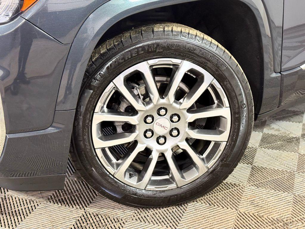 used 2023 GMC Acadia car, priced at $40,900