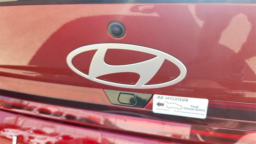 new 2025 Hyundai ELANTRA HEV car, priced at $26,900