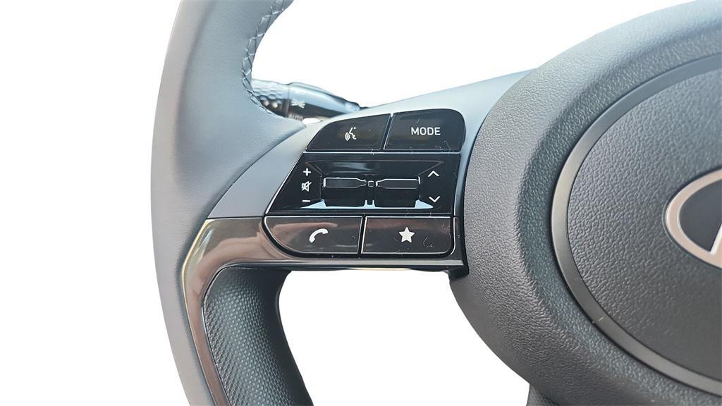 new 2025 Hyundai ELANTRA HEV car, priced at $26,900