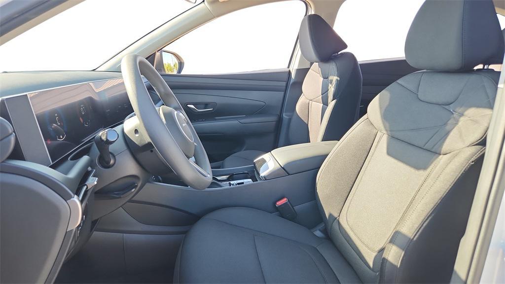 new 2025 Hyundai Tucson car, priced at $31,900