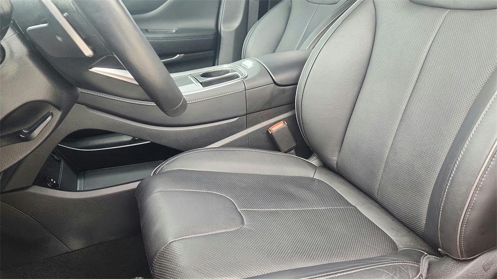 used 2023 Hyundai Santa Fe car, priced at $25,958