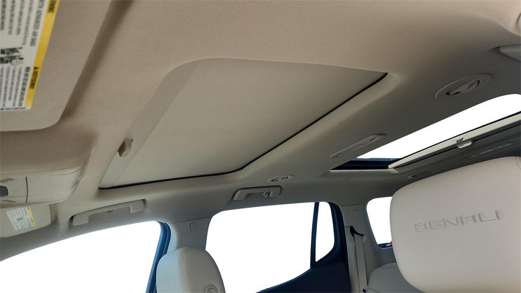 used 2023 GMC Acadia car, priced at $35,272