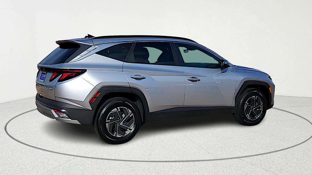 new 2025 Hyundai TUCSON Hybrid car, priced at $32,904