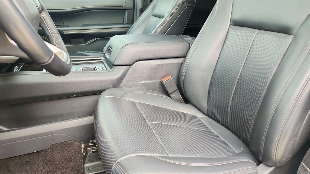 used 2023 Ford Expedition car, priced at $43,221