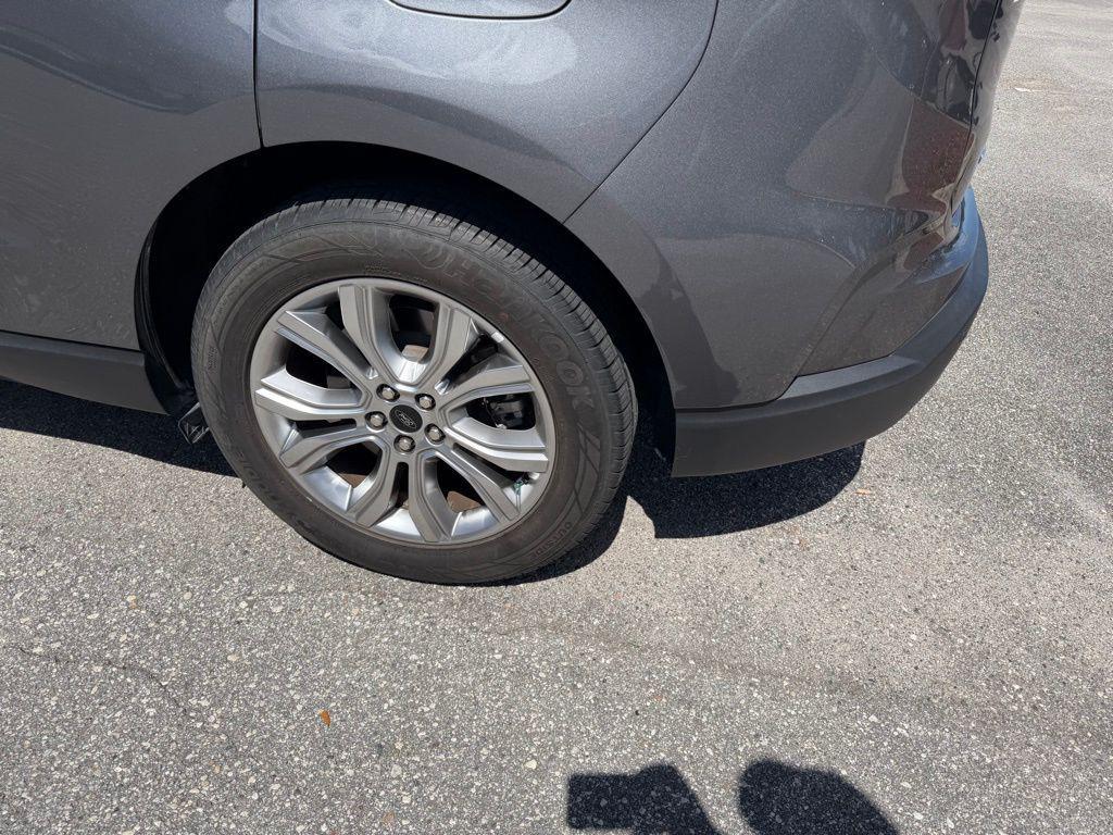 used 2024 Ford Edge car, priced at $32,990