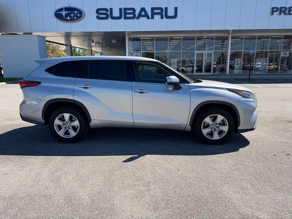 used 2020 Toyota Highlander car, priced at $27,990