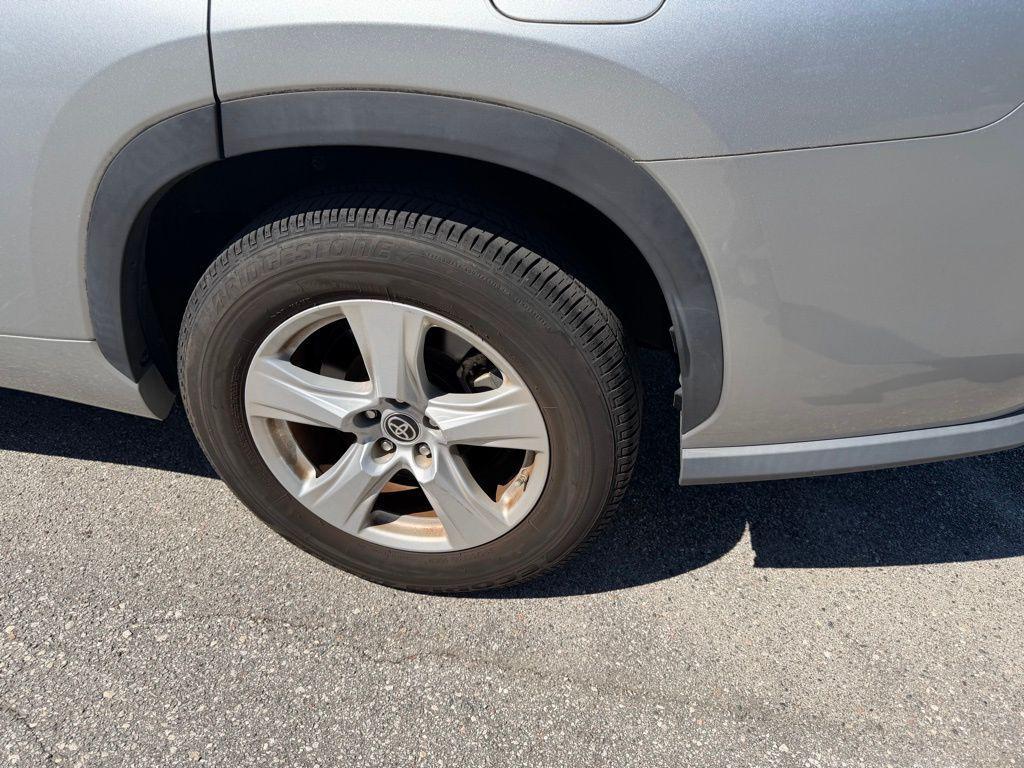 used 2020 Toyota Highlander car, priced at $27,990