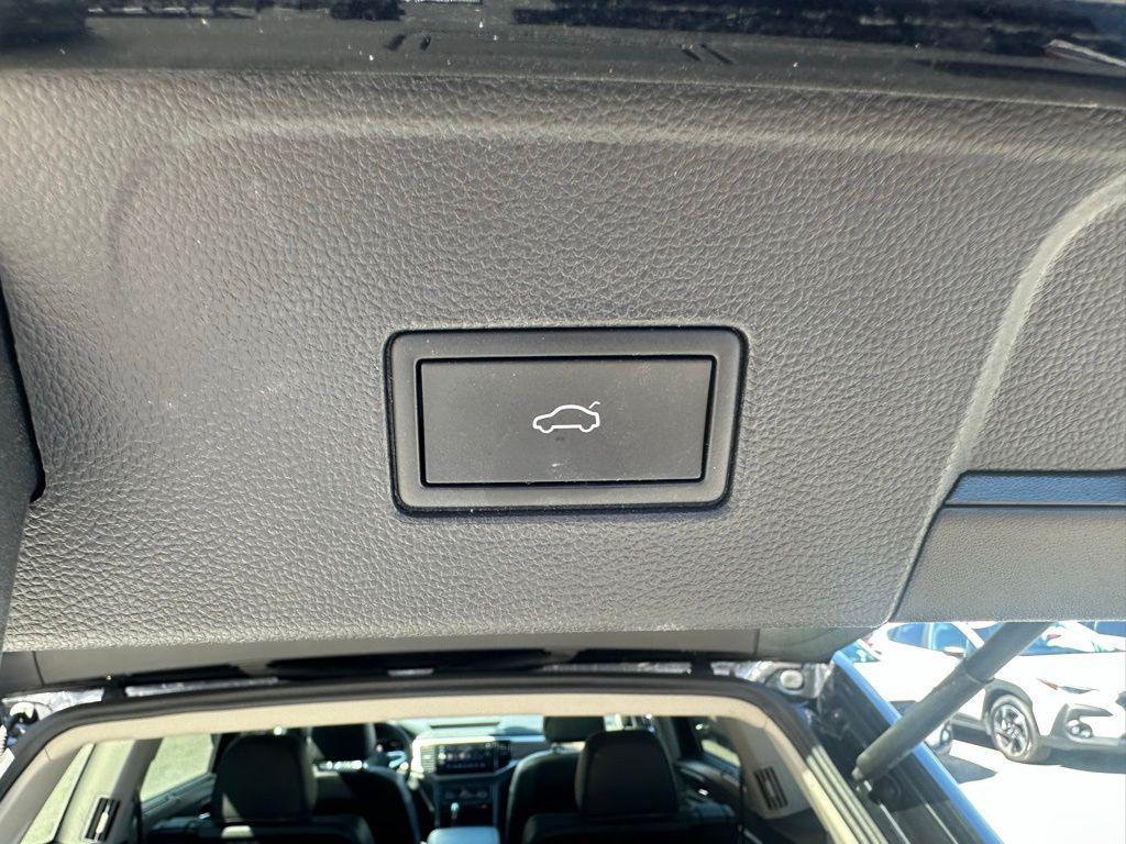 used 2022 Volkswagen Atlas car, priced at $25,750