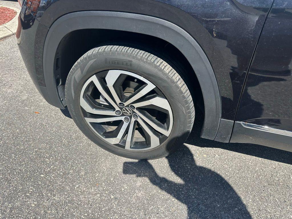 used 2022 Volkswagen Atlas car, priced at $25,750
