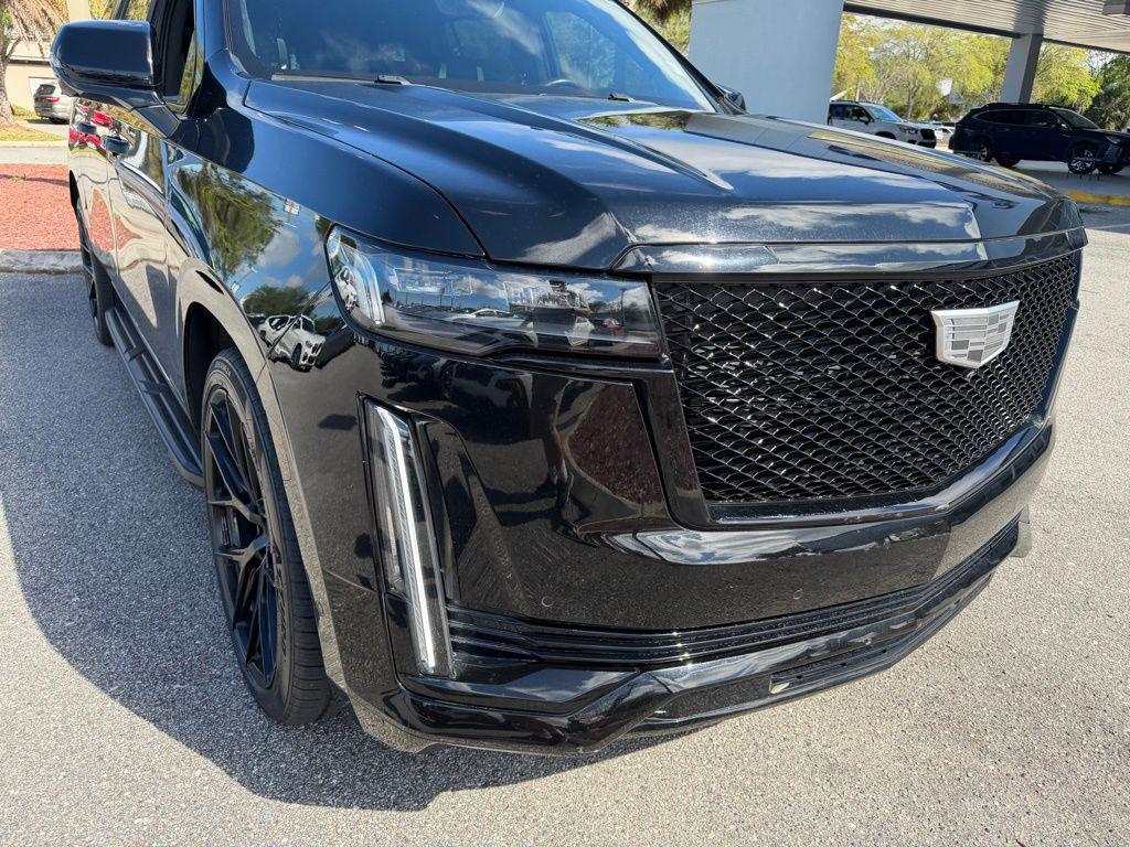 used 2021 Cadillac Escalade ESV car, priced at $65,990