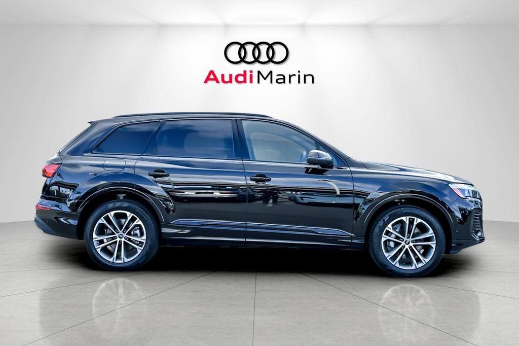 new 2026 Audi Q7 car, priced at $67,660