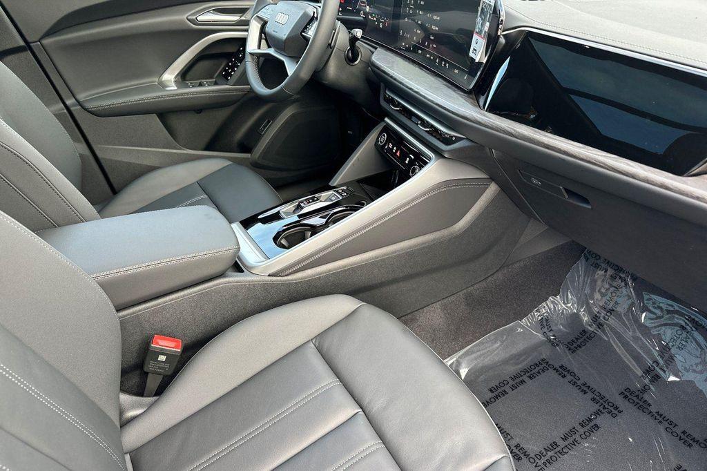 new 2025 Audi Q5 car, priced at $49,730