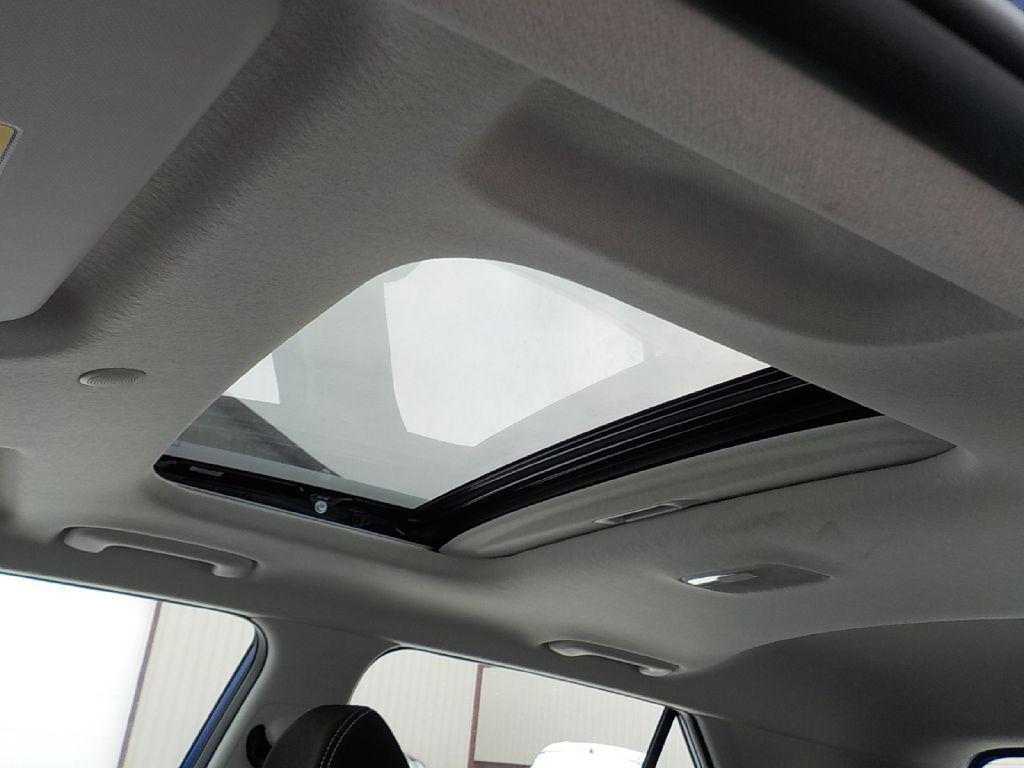 used 2025 Hyundai Venue car, priced at $13,995