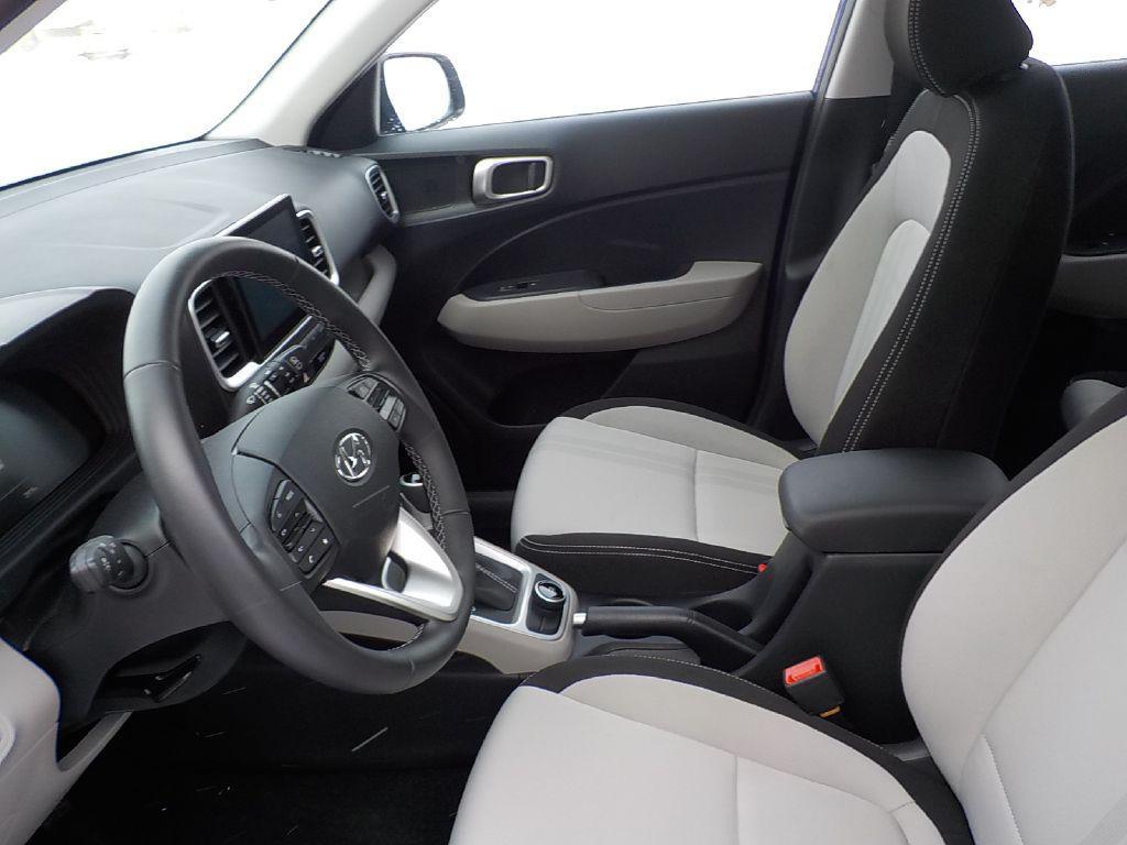 used 2025 Hyundai Venue car, priced at $13,995