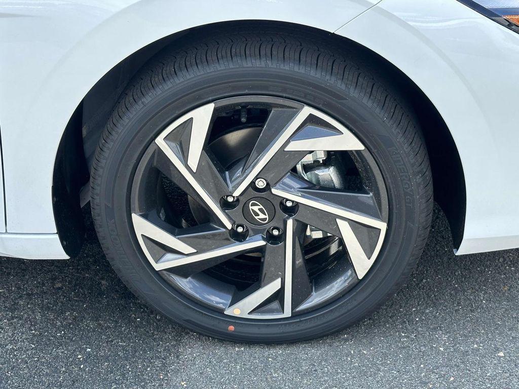 new 2025 Hyundai ELANTRA HEV car, priced at $31,330